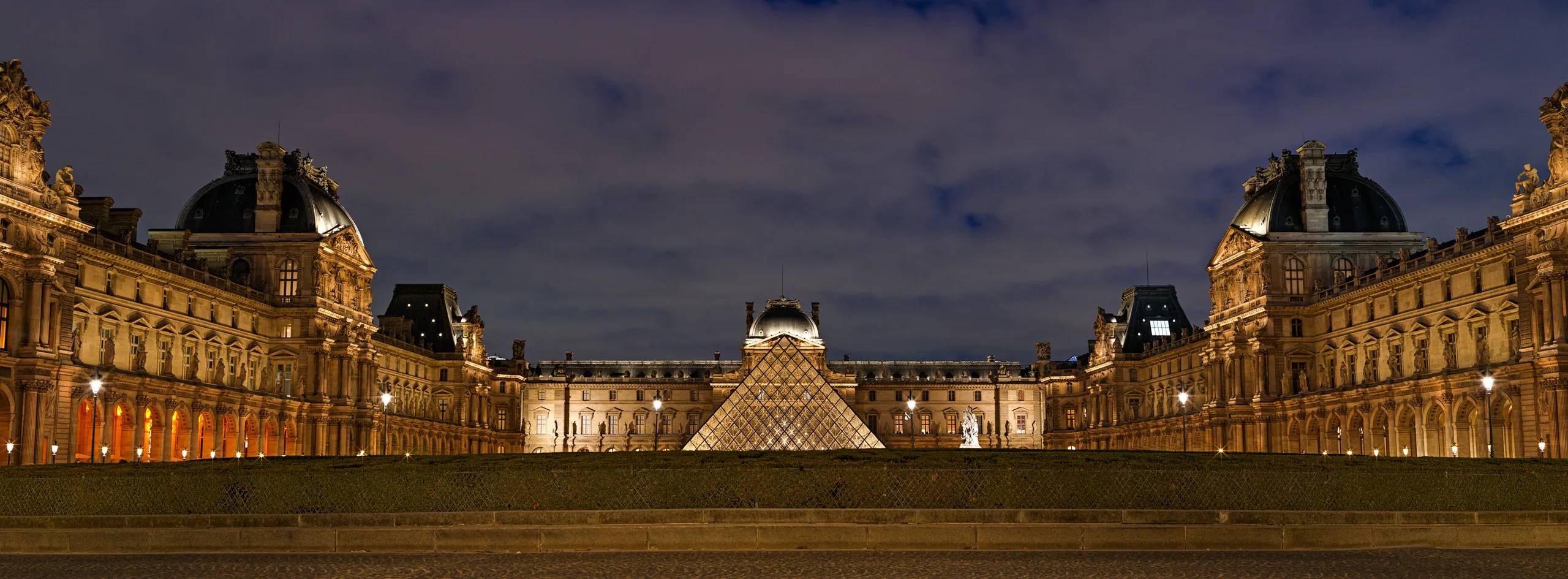 Paris: The Louvre and its pyramid